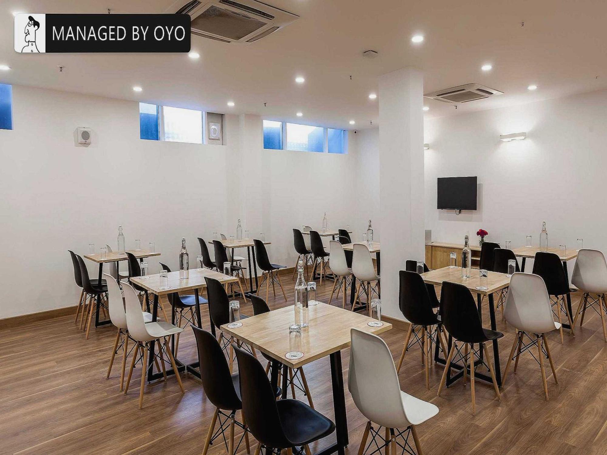 Hotel Gautam Residency ニューデリー エクステリア 写真