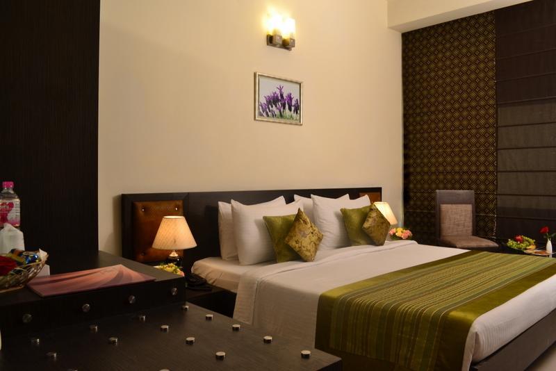 Hotel Gautam Residency ニューデリー エクステリア 写真